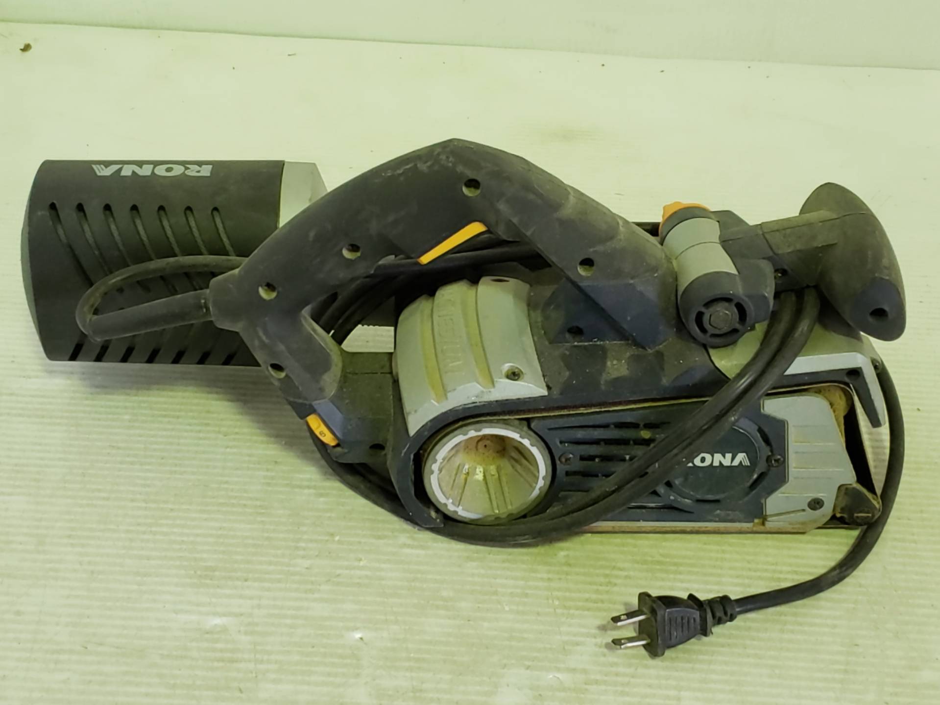 rona belt sander