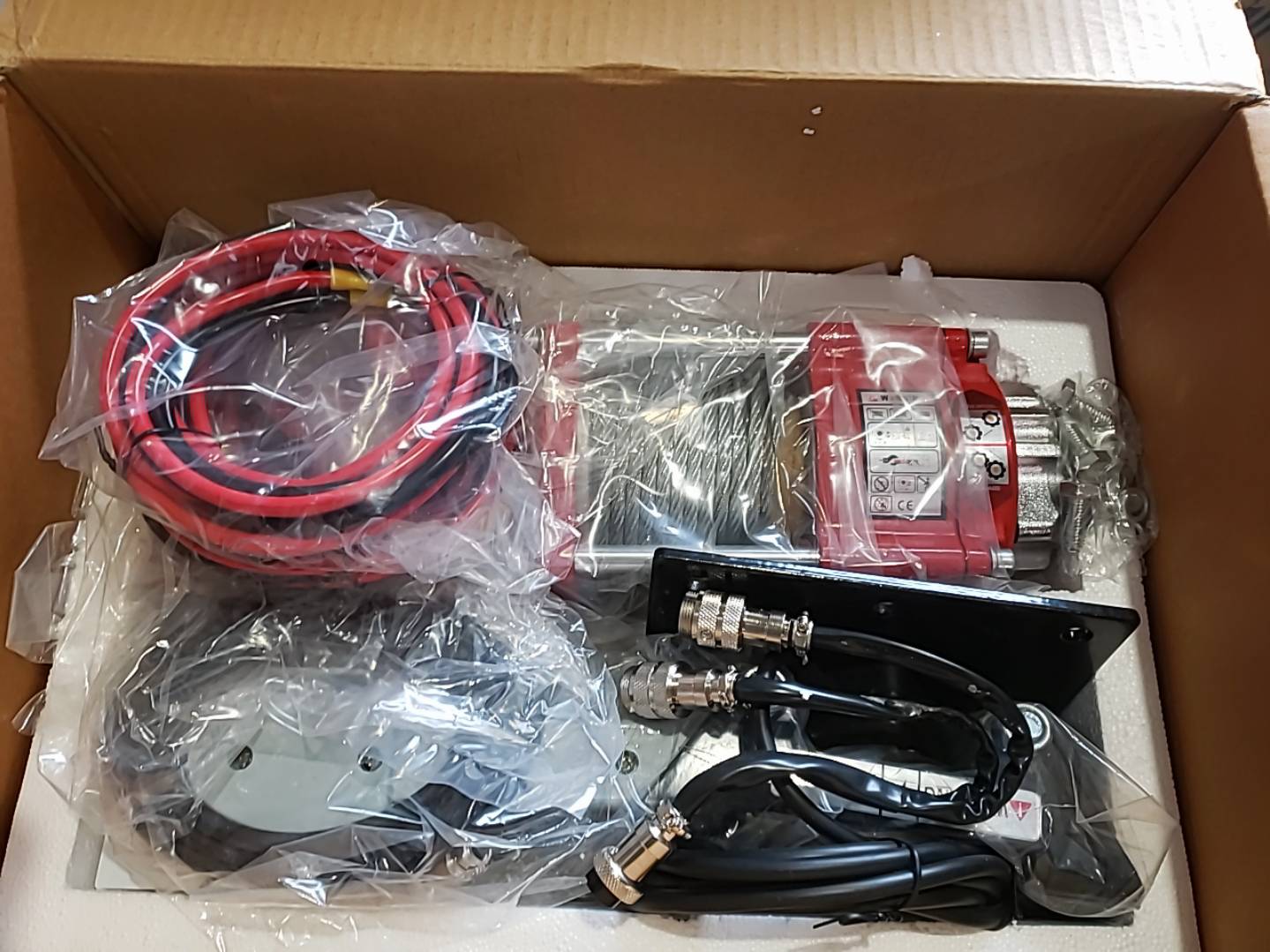 3,500 lb. Runva 3.5 PS 1588 kg ATV Electric Winch with Synthetic Rope